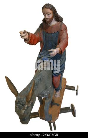 Cristo sulla palma asino, su sfondo bianco, figura lignea del 1400 circa, Museo Bezau, Vorarlberg, Austria, Europa Foto Stock