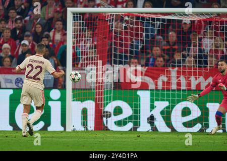 Monaco, Germania. 17 settembre 2024. Raphael Guerreiro, FCB 22 segna, tiri, Tor, Treffer, Torschuss, 2-0 nella partita di campionato a gironi FC BAYERN MUENCHEN - DINAMO ZAGABRIA di calcio UEFA Champions League nella stagione 2024/2025 a Monaco, 17 settembre 2024, FCB, 1. Spieltag, Muenchen fotografo: ddp Images/STAR-Images credito: ddp media GmbH/Alamy Live News Foto Stock