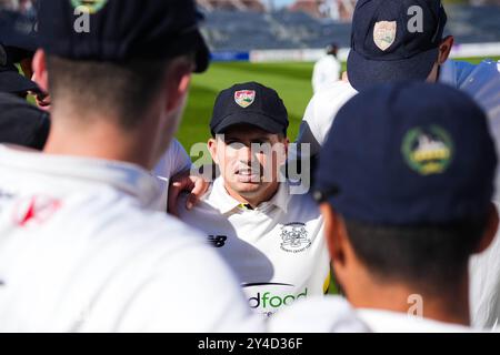 Bristol, Regno Unito, 17 settembre 2024. Graeme van Buuren del Gloucestershire durante il Vitality County Championship Division Two match tra Gloucestershire e Sussex. Crediti: Robbie Stephenson/Gloucestershire Cricket/Alamy Live News Foto Stock