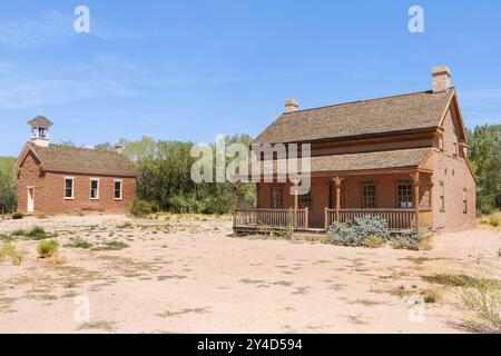 Vecchia casa scolastica e casa di Alonzo Russell adobe Grafton Ghost Town, rockville UT è apparso nel film butch cassidy and the sundance Kid Foto Stock