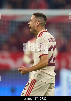 Raphael Guerreiro, FCB 22 segna, tiri, Tor, Treffer, Torschuss, 2-0, celebra il suo obiettivo, felice, ridi, celebrazione, nella partita di campionato a gruppi FC BAYERN MUENCHEN - DINAMO ZAGABRIA di calcio UEFA Champions League nella stagione 2024/2025 a Monaco, 17 settembre 2024 , FCB, 1. Spieltag, München fotografo: Peter Schatz Foto Stock