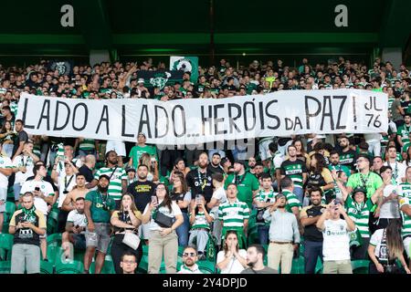 17 settembre 2024. Lisbona, Portogallo. Tifosi sportivi durante la partita della fase a gironi per la UEFA Champions League, Sporting vs Lille © Alexandre de Sousa/Alamy Live News Foto Stock