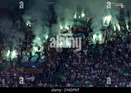 17 settembre 2024. Lisbona, Portogallo. Tifosi sportivi durante la partita della fase a gironi per la UEFA Champions League, Sporting vs Lille © Alexandre de Sousa/Alamy Live News Foto Stock