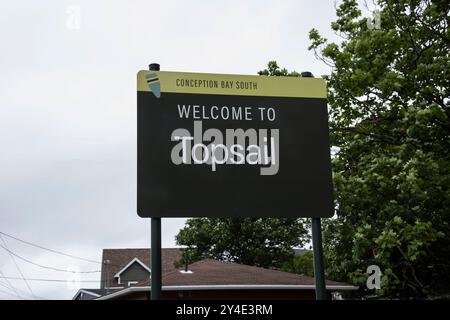 Benvenuto al cartello Topsail su Topsail Road a Conception Bay South, Terranova & Labrador, Canada Foto Stock