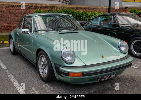 Coupé Porsche 911 SC verde chiaro della fine degli anni '70 e dei primi anni '80 con design classico raffreddato ad aria a Victoria, Australia. Foto Stock