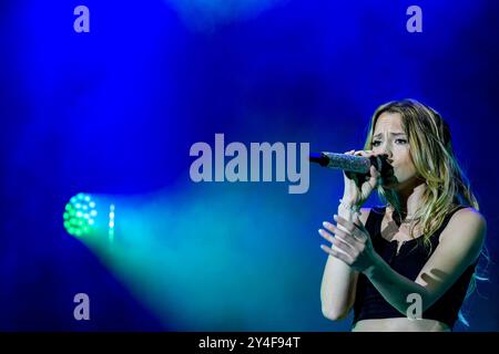 Cantante Angele sul palco in occasione dell'Evreux Rock Festival il 23 giugno 2023 Foto Stock