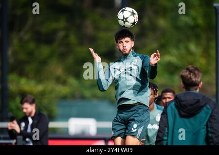 Rotterdam, Paesi Bassi. 18 settembre 2024. Rotterdam - Facundo Gonzalez del Feyenoord durante l'allenamento del Feyenoord in preparazione del duello di Champions League contro il Bayer 04 Leverkussen al Trainingscomplex 1908 il 18 settembre 2024 a Rotterdam, Paesi Bassi. Credito: Foto Box to Box/Alamy Live News Foto Stock