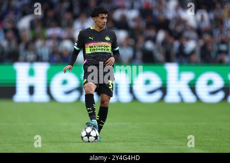 Torino, Italia. 17 settembre 2024. Torino, Italia 17 settembre 2024, Richard Ledezma del PSV Eindhoven in azione durante la partita di calcio della UEFA Champions League tra Juventus FC e PSV Eindhoven all'Allianz Stadium il 17 settembre 2024 a Torino, Italia crediti: Marco Canoniero/Alamy Live News Foto Stock