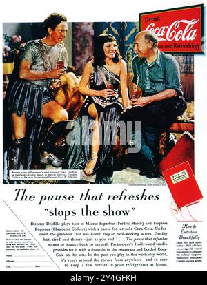 1933 Coca-Cola ad con Cecil B DeMille, Frederick March, Claudette Colbert che filma il segno della Croce, Paramount Foto Stock