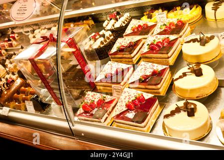 Premiere Moison, una grande e famosa panetteria al mercato Jean-Talon a Montreal. Foto Stock