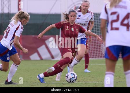 Roma, Italia. 18 settembre 2024. COME Giulia Dragoni della Roma durante la seconda fase della UEFA Women's Champions League 2024/2025 tra AS Roma vs Servette allo stadio tre Fontane di Roma il 18 settembre 2024. Sport - calcio. (Foto di Fabrizio Corradetti/LaPresse) credito: LaPresse/Alamy Live News Foto Stock