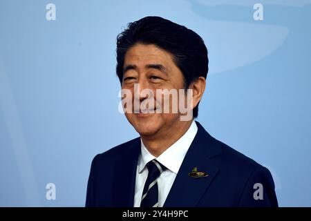 FOTO ARCHIVIO: Shinzo ABE avrebbe compiuto 70 anni il 21 settembre 2024, Shinzo ABE, primo ministro giapponese, Giappone, JPN, verticale, verticale, immagine singola ritagliata, motivo singolo, riunione del G20 ad Amburgo, vertice del G20, Sumwith, Germania, 07.07.2017 Foto Stock