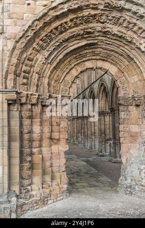 Bell'ingresso nell'abbazia di Jedburgh Foto Stock