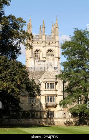 Intorno alla città universitaria di Oxford, capitale dell'Oxfordshire nel Regno Unito Foto Stock
