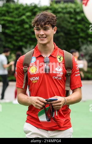 BEARMAN Oliver, Ferrari driver Academy, ritratto durante il Gran Premio di Formula 1 di Singapore 2024, 18° round del Campionato del mondo di Formula 1 2024 dal 20 al 22 settembre 2024 sul circuito di Marina Bay, a Singapore, Singapore Foto Stock