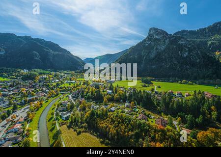 Vista aerea del luogo del gioco della passione Oberammergau nel Parco naturale delle Alpi Ammergau Foto Stock