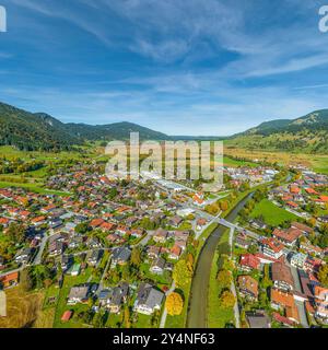 Vista aerea del luogo del gioco della passione Oberammergau nel Parco naturale delle Alpi Ammergau Foto Stock