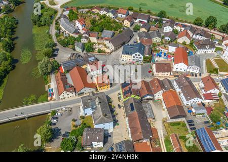 Paesaggio idilliaco nel Parco naturale Altmühltal vicino a Dollnstein Foto Stock