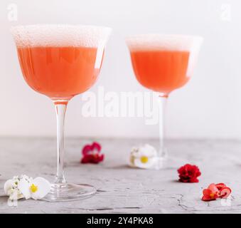 Cocktail alcolico Mimosa con succo d'arancia e champagne secco Foto Stock