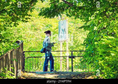 Glasgow, Scozia, Regno Unito. 19 settembre 2024. Meteo nel Regno Unito: Soleggiato e caldo quando torna l'estate. Credit Gerard Ferry/Alamy Live News Foto Stock