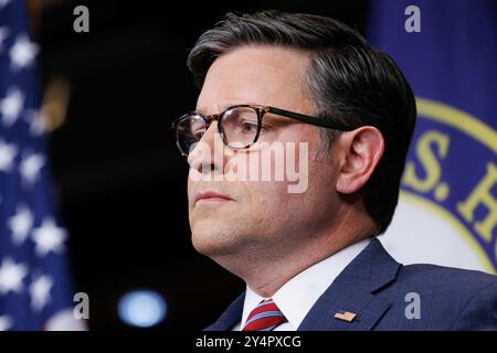 Washington, Vereinigte Staaten. 10 settembre 2024. Il relatore della camera dei rappresentanti degli Stati Uniti Mike Johnson (Repubblicano della Louisiana) è stato visto durante la conferenza stampa con la leadership repubblicana della camera nel Capitol Building, a Washington DC, martedì 10 settembre 2024. Crediti: Aaron Schwartz/CNP/dpa/Alamy Live News Foto Stock