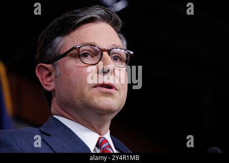 Washington, Vereinigte Staaten. 10 settembre 2024. Il relatore della camera dei rappresentanti degli Stati Uniti Mike Johnson (Repubblicano della Louisiana) è stato visto durante la conferenza stampa con la leadership repubblicana della camera nel Capitol Building, a Washington DC, martedì 10 settembre 2024. Crediti: Aaron Schwartz/CNP/dpa/Alamy Live News Foto Stock