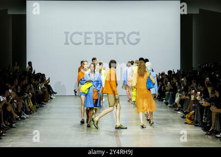 Milano, Italia. 17 settembre 2024. ICEBERG Runway Primavera/Estate 2025 durante la settimana della moda di Milano del 2024 settembre - Milano, Italia 17/09/2024 credito: dpa/Alamy Live News Foto Stock