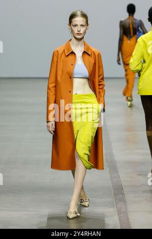 Milano, Italia. 17 settembre 2024. ICEBERG Runway Primavera/Estate 2025 durante la settimana della moda di Milano del 2024 settembre - Milano, Italia 17/09/2024 credito: dpa/Alamy Live News Foto Stock