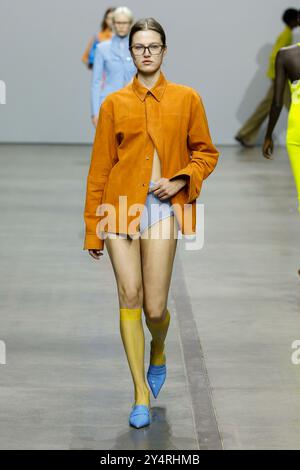 Milano, Italia. 17 settembre 2024. ICEBERG Runway Primavera/Estate 2025 durante la settimana della moda di Milano del 2024 settembre - Milano, Italia 17/09/2024 credito: dpa/Alamy Live News Foto Stock