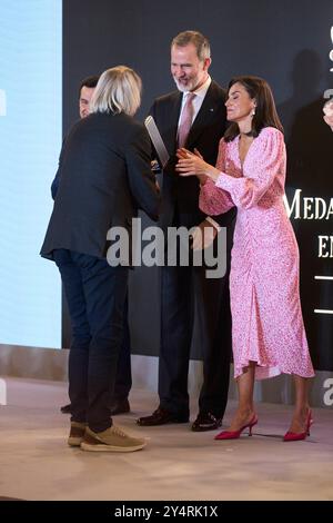 Re Felipe vi di Spagna, regina Letizia di Spagna, Luis Pastor partecipa alla consegna di medaglie d'oro al merito in Belle Arti 2022 al Palacio de Congresos il 3 aprile 2024 a Cadice, Spagna. Foto Stock