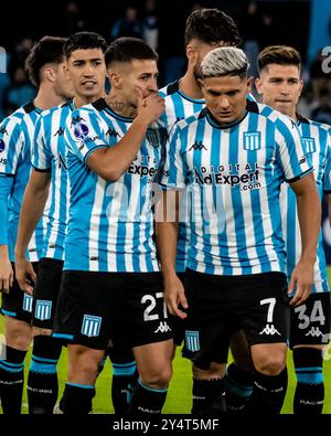 Il Racing Club de Avellaneda gioca la CONMEBOL Sudamericana Cup allo stadio Presidente Perón nella città di Avellaneda, Buenos Aires. Celebrazioni per Adrian Martinez, soprannominato Mararvilla, il marcatore della squadra. @FACAMORALES/SOLO PER USO EDITORIALE Foto Stock