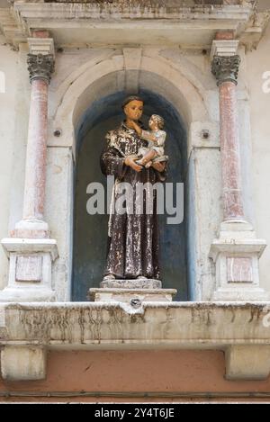 Immagine di un santo, raffigurazione, cristianesimo, raffigurazione, vicolo, vicoli, città vecchia, Venezia, Italia, Europa Foto Stock