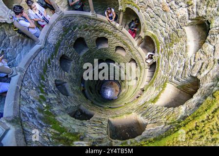 Iniziazione bene a Quinta da Regaleira, un sito UNESCO a Sintra, Portogallo, Europa Foto Stock