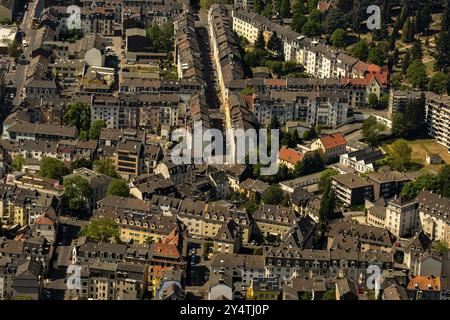 Edifici residenziali a Wuppertal Wichlinghausen, in Leonhardstrasse nella Renania settentrionale-Vestfalia, Germania. 20200427 Foto Stock