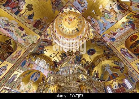 Interno della Cattedrale della Resurrezione di Cristo a Podgorica, Montenegro, Europa Foto Stock