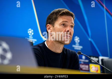 Rotterdam, Nederland. 19 settembre 2024. ROTTERDAM, 19-09-2024, Feyenoord - Leverkusen, Stadio Feijenoord de Kuip, calcio, UEFA Champions League, stagione 2024/2025, Xabi Alonso crediti: Tiri pro/Alamy Live News Foto Stock