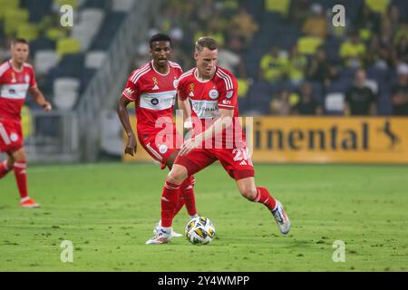 Nashville, Stati Uniti. 18 settembre 2024. Fabian Herbers (21), attaccante del Chicago Fire FC, controlla la palla nel primo tempo. Il Chicago Fire FC gioca a Nashville SC al GEODIS Park di Nashville, Tennessee, il 18 settembre 2024. (Foto di Kindell Buchanan/Sipa USA) credito: SIPA USA/Alamy Live News Foto Stock