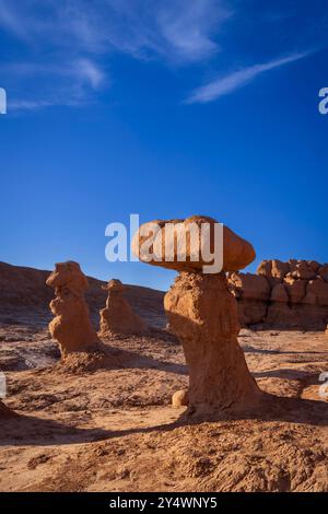 Formazione rocciosa Hoodoo nella Valley of the Goblins, Goblin Valley State Park, Utah Foto Stock