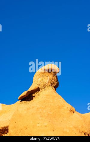 Formazione rocciosa Hoodoo nella Valley of the Goblins, Goblin Valley State Park, Utah Foto Stock