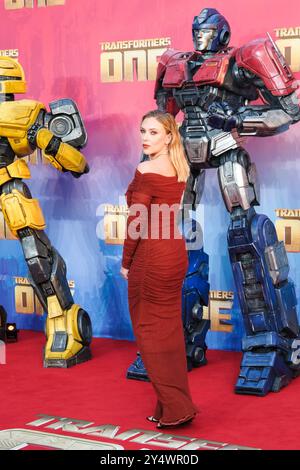 Londra, Regno Unito. 19 settembre 2024. Scarlett Johansson ha visto alla prima inglese di Transformers One. Foto di Julie Edwards./Alamy Live News Foto Stock