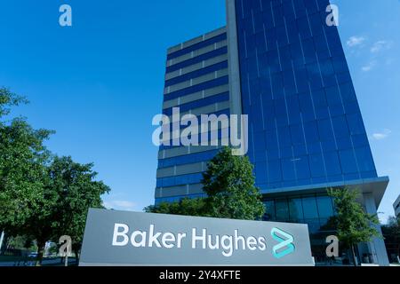 Il logo Baker Hughes Close Up si trova fuori dalla sede centrale di Houston, Texas, Stati Uniti. Foto Stock