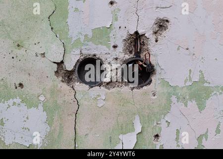 Frammento di parete con graffi e urti Foto Stock