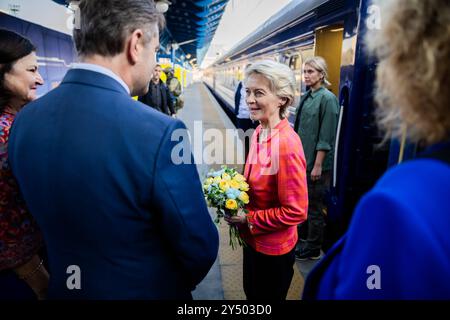 Kiew, Ucraina. 20 settembre 2024. Ursula von der Leyen (CDU), presidente della Commissione europea, arriva alla stazione centrale di Kiev. Crediti: Christoph Soeder/dpa Pool/dpa/Alamy Live News Foto Stock