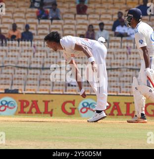 20 settembre 2024, M A Chidambaram Stadium, Tamil Nadu, INDIA: Bangladesh Tour of India 2024:.1st test - 2nd Day. India V Bangladesh :. In azione Taskin (immagine di credito: © Seshadri Sukumar/ZUMA Press Wire) SOLO PER USO EDITORIALE! Non per USO commerciale! Foto Stock