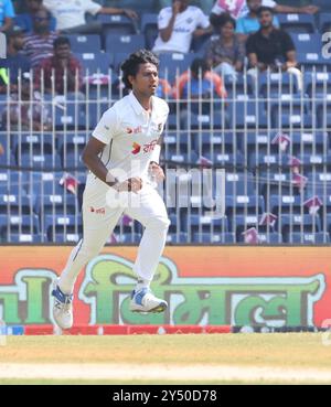 20 settembre 2024, M A Chidambaram Stadium, Tamil Nadu, INDIA: Bangladesh Tour of India 2024:.1st test - 2nd Day. India V Bangladesh :. In azione Hassan (Credit Image: © Seshadri Sukumar/ZUMA Press Wire) SOLO PER USO EDITORIALE! Non per USO commerciale! Foto Stock