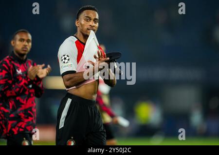 ROTTERDAM, PAESI BASSI - 19 SETTEMBRE: Il Quinten Timber of Feyenoord applaude durante la fase MD1 della UEFA Champions League 2024/25 tra il Feyenoord e il Bayer 04 Leverkusen al De Kuip il 19 settembre 2024 a Rotterdam, Paesi Bassi. (Foto di Rene Nijhuis) Foto Stock