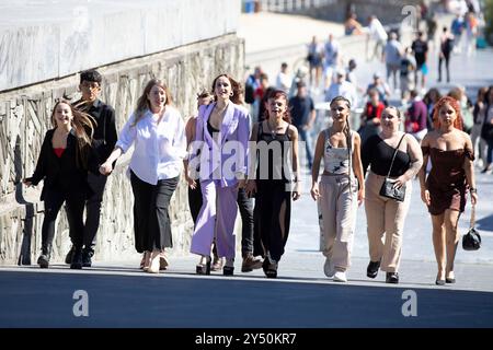 Angela Cervantes, Carla Quilez e il regista Pilar Palomero, Jamirez Bengharda, Estel Collado, Claudia Dalmau, Claudia Medina, Sheila Baños, Valereie Delpierre, Alex de la Fuete hanno partecipato a "la Maternal" Photocall durante il 70° Festival Internazionale del Cinema di San Sebastian al Palazzo Kursaal il 21 settembre 2022 a Donostia / San Sebastian, Spagna. Foto Stock