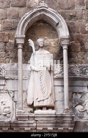 Italia, Friuli Venezia Giulia, Trieste, Cattedrale di San giusto, Statua di San giusto Foto Stock