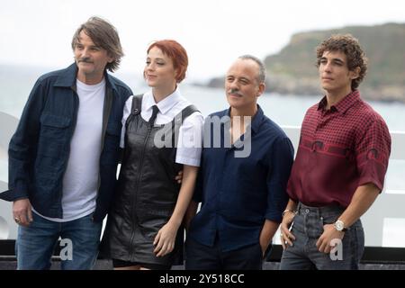 Miguel Herran, Javier Gutierrez, Fernando Tejero e Catalina Sopelana hanno partecipato a "Modelo 77" Photocall durante il 70° Festival Internazionale del Cinema di San Sebastian al Palazzo Kursaal il 16 settembre 2022 a Donostia / San Sebastian, Spagna. Foto Stock