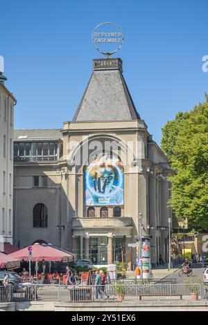 Berliner Ensemble, Schiffbauerdamm, nel quartiere Mitte di Berlino, Deutschland Foto Stock